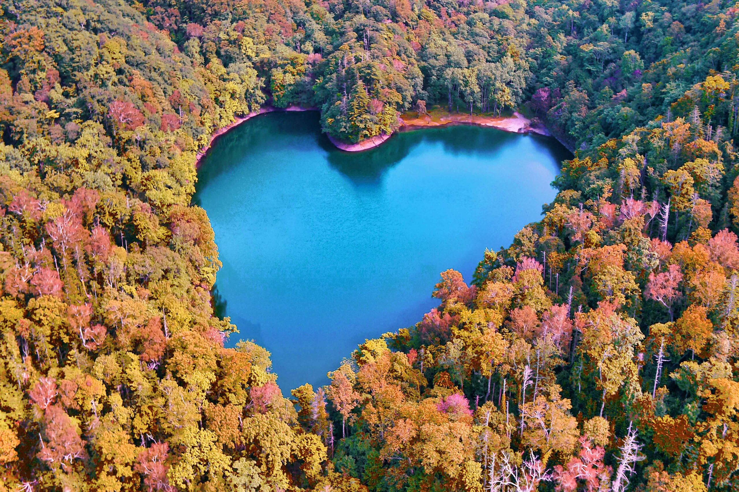 北海道擁有美麗紅葉景緻的湖泊與水池 5 選