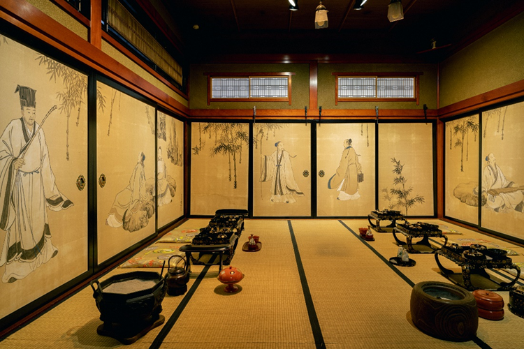 舊青山別墅館藏大量的日本古董，彷彿博物館一般。